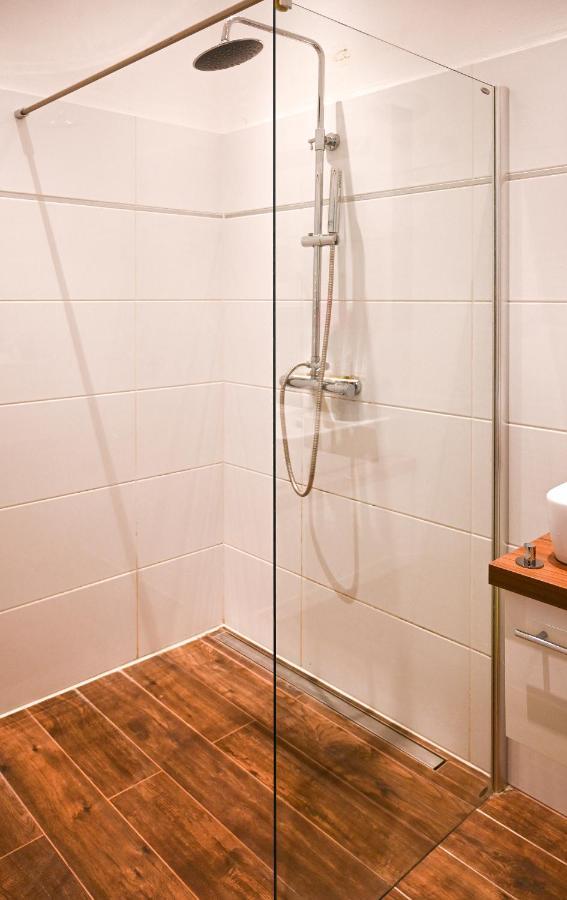 Modern Apartment Wiener Stadthalle Kültér fotó